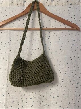 Handcrafted Olive Green Crochet Shoulder Bag — Casual Knit Carryall